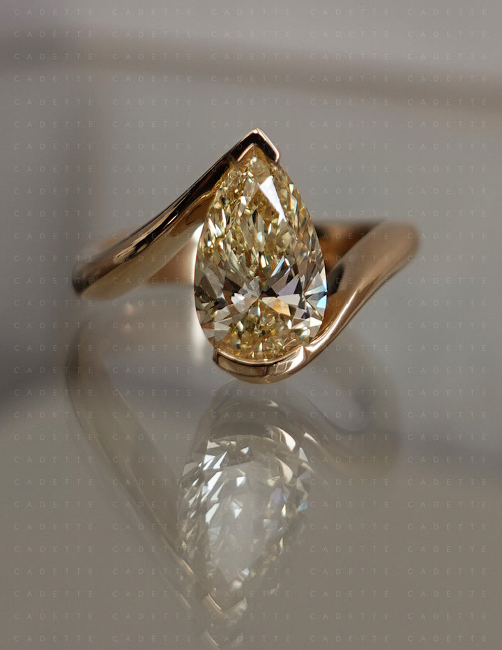 One-of-a-kind — 1.81ct CHAMPAGNE-YELLOW Diamond Pear Rapture Ring