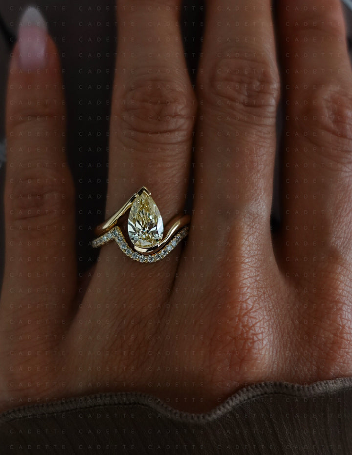One-of-a-kind — 1.81ct CHAMPAGNE-YELLOW Diamond Pear Rapture Ring