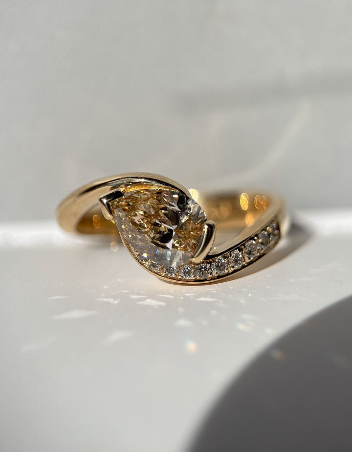 CHAMPAGNE Demi Pavé Pear Rapture Ring