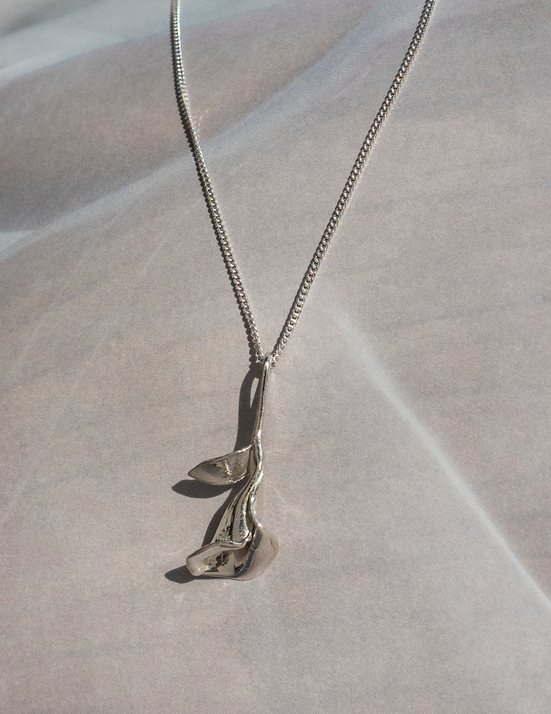 cadette sterling silver flower necklace