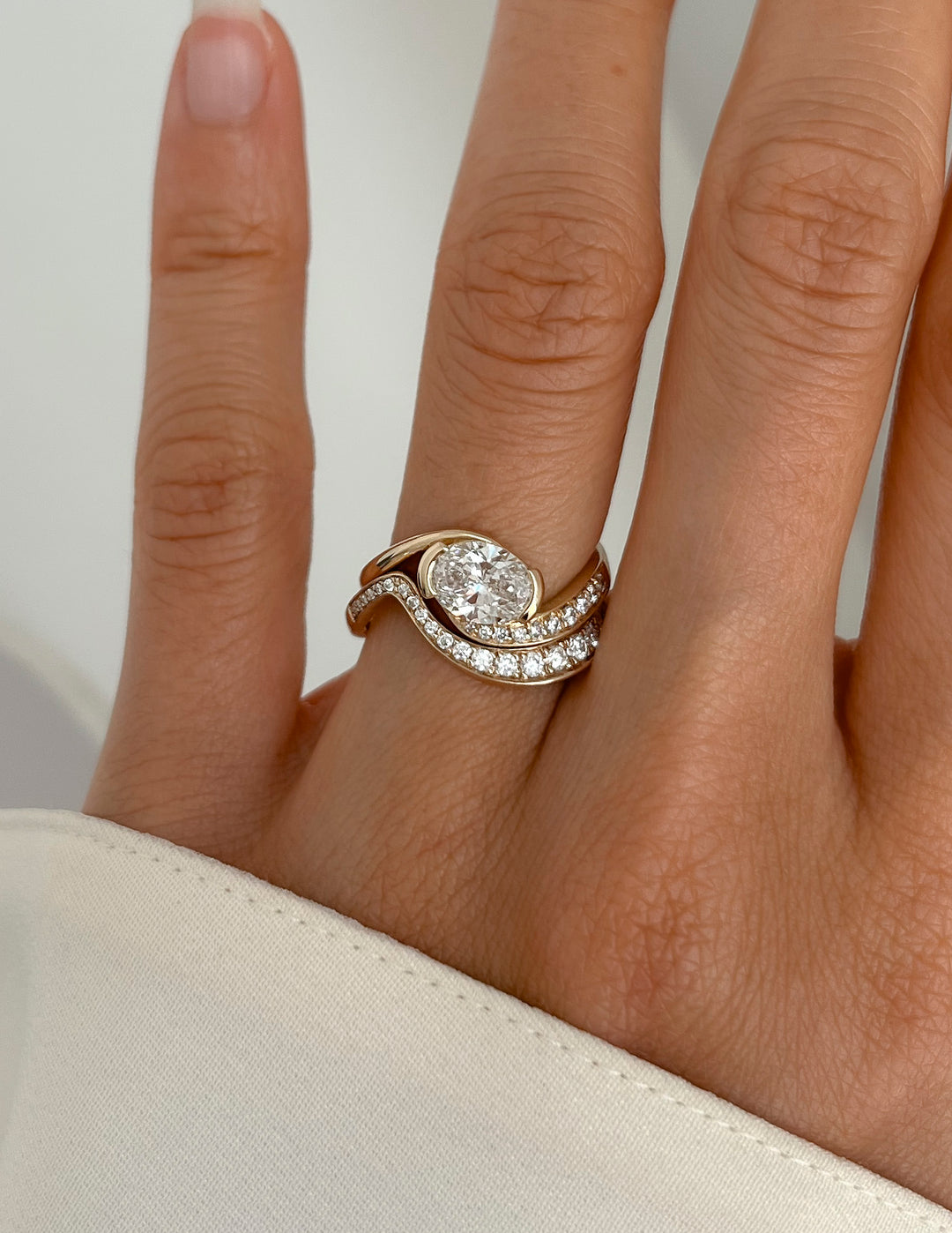 SET — OVAL Demi Pavé Rapture Ring & Band