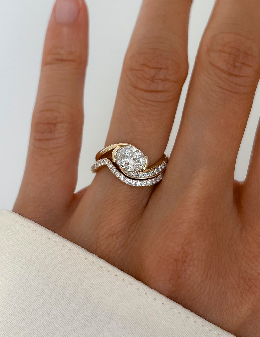 SET — OVAL Demi Pavé Rapture Ring & Band