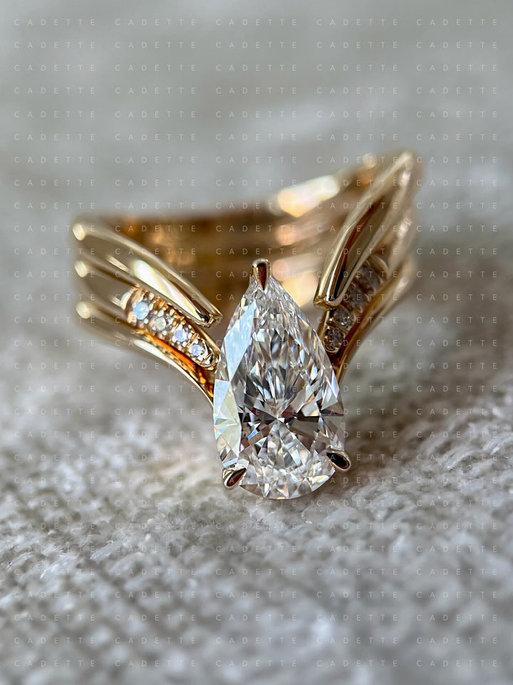 TRIPLE SET — Grande Pear Eve Ring & Bands