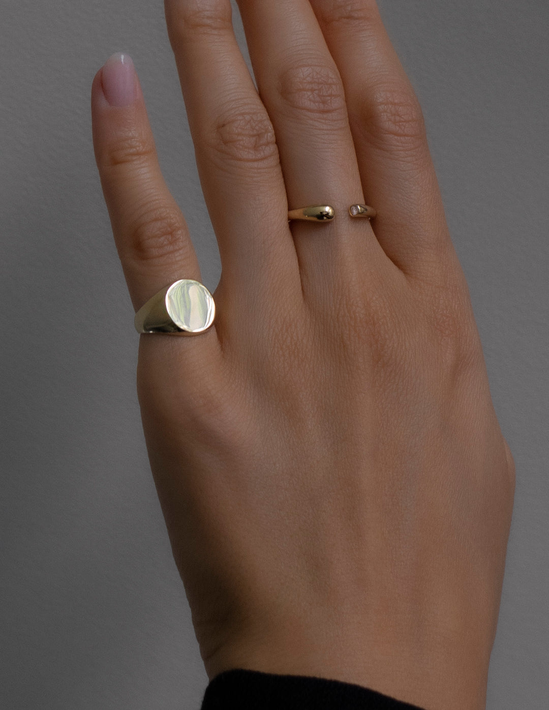 Bold Essential Signet Ring in 10k Gold