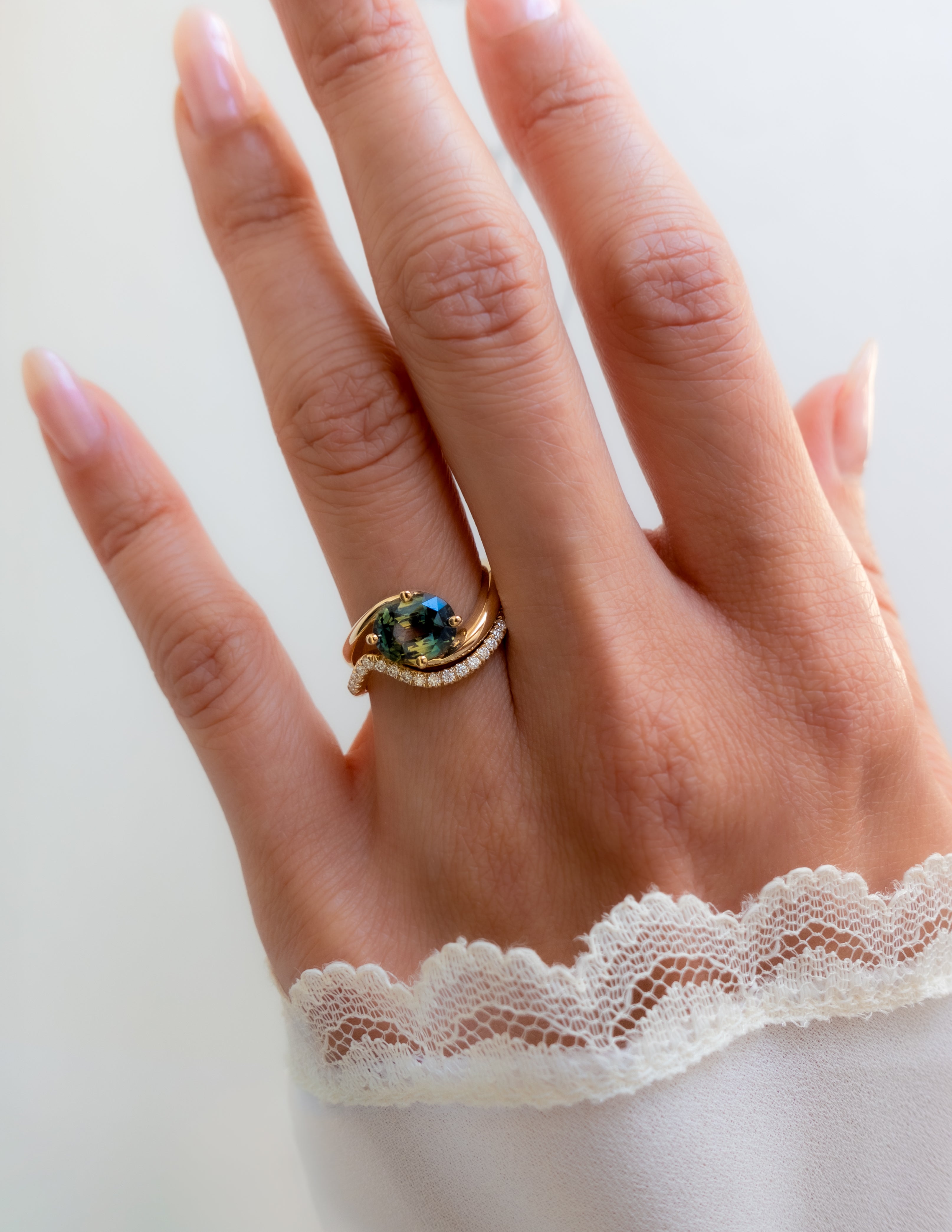 One-of-a-kind — 2.3CT Australian Parti Green Sapphire Oval Rapture