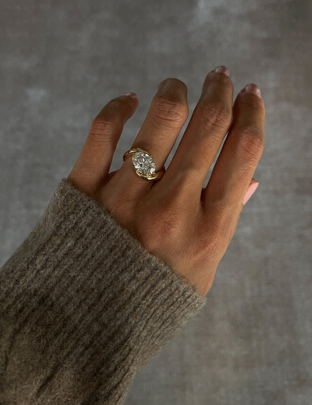 Oval Rapture Ring — TAPERED PRONG Setting