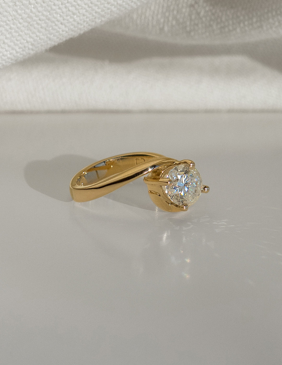 Cadette Oval Rapture engagement ring. Oval Ocean Inspired Engagement Ring. Oval Nature Inspired Engagement Ring.