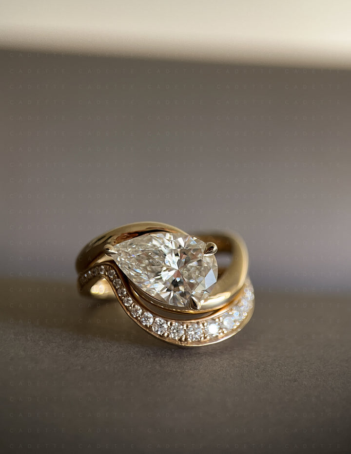 SET — PEAR (Tapered Prong) Rapture Ring & Band