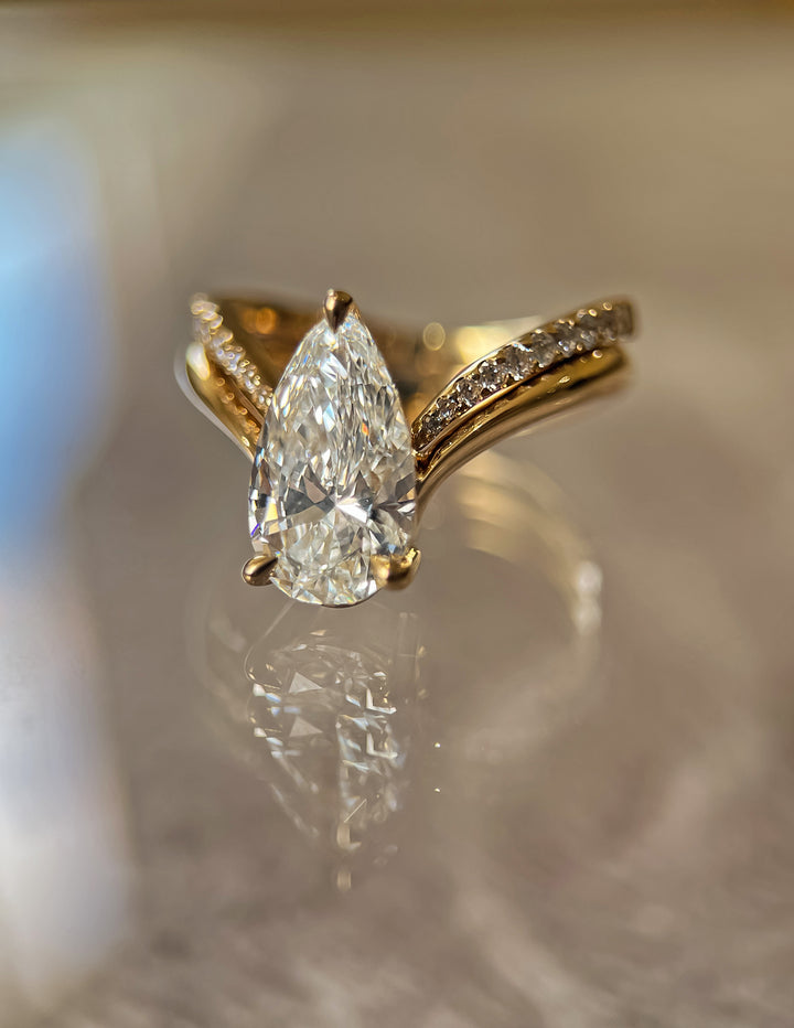 Eve HALF Pavé Band