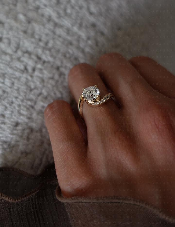 Round Demi Pavé Rapture Ring