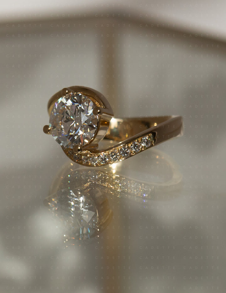 Round Demi Pavé Rapture Ring
