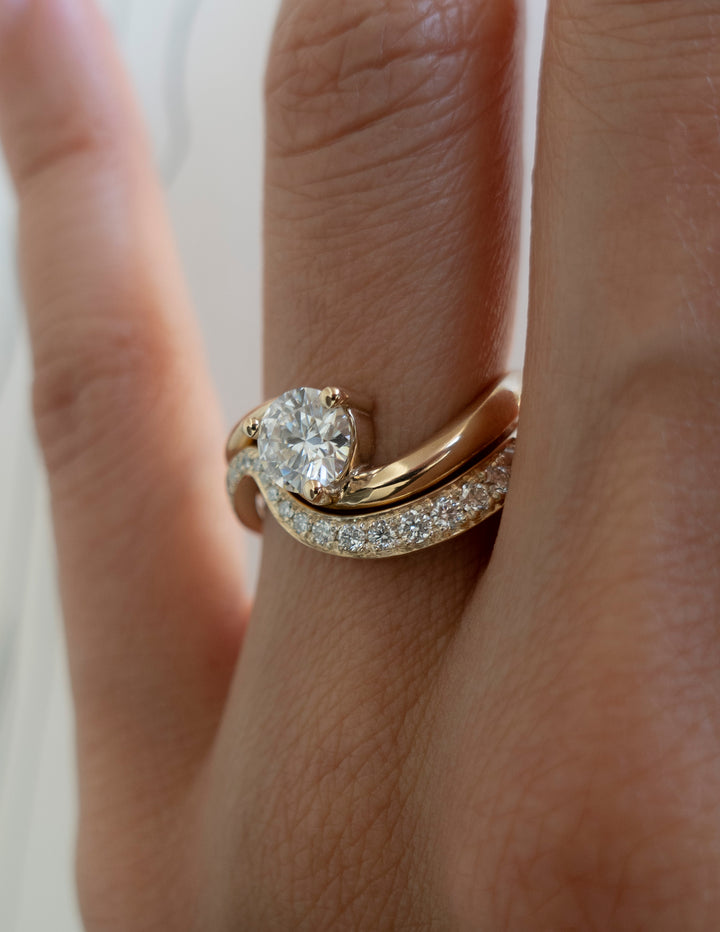 Cadette Round Rapture engagement ring set with bold pave band.