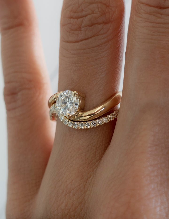 Cadette Round Rapture engagement ring set with minimal pave band.