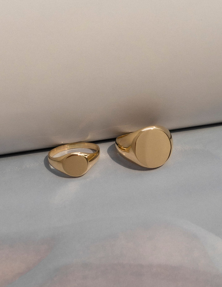 Bold Essential Signet Ring in 10k Gold