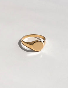 Small Essential Signet Ring