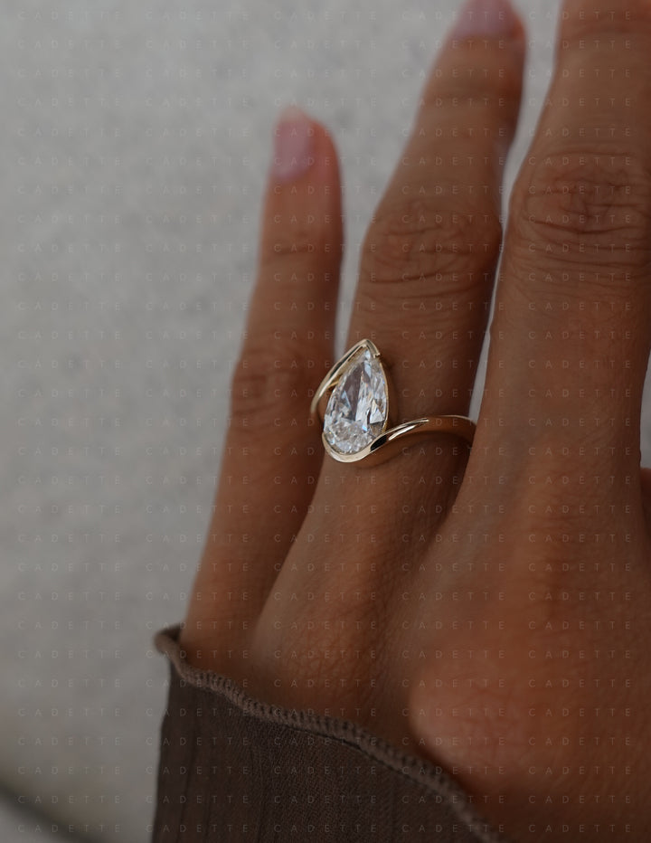 VERTICAL Pear Rapture Ring — Half Bezel Setting