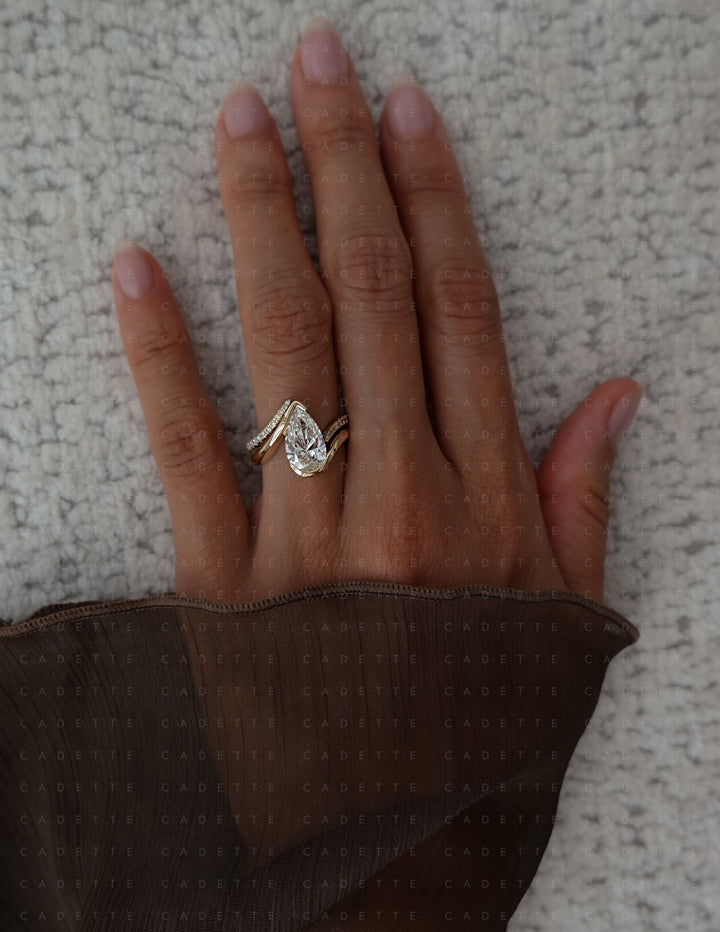 SET — VERTICAL PEAR (Half Bezel) Rapture Ring & Band