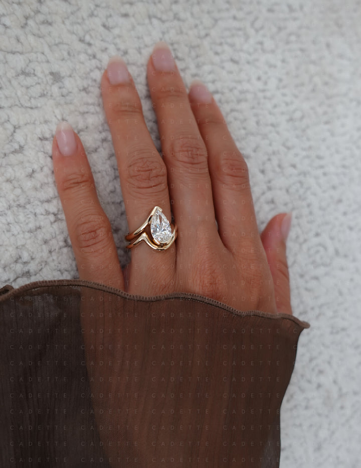 SET — VERTICAL PEAR (Half Bezel) Rapture Ring & Band