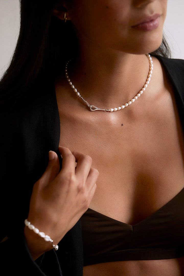 Lyvia Pearl Necklace