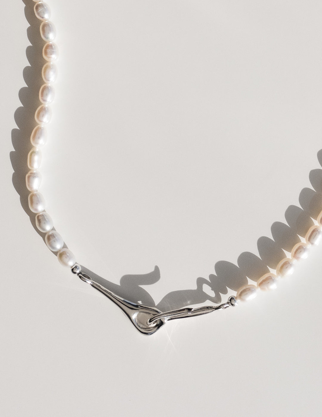 Lyvia Pearl Necklace in Silver