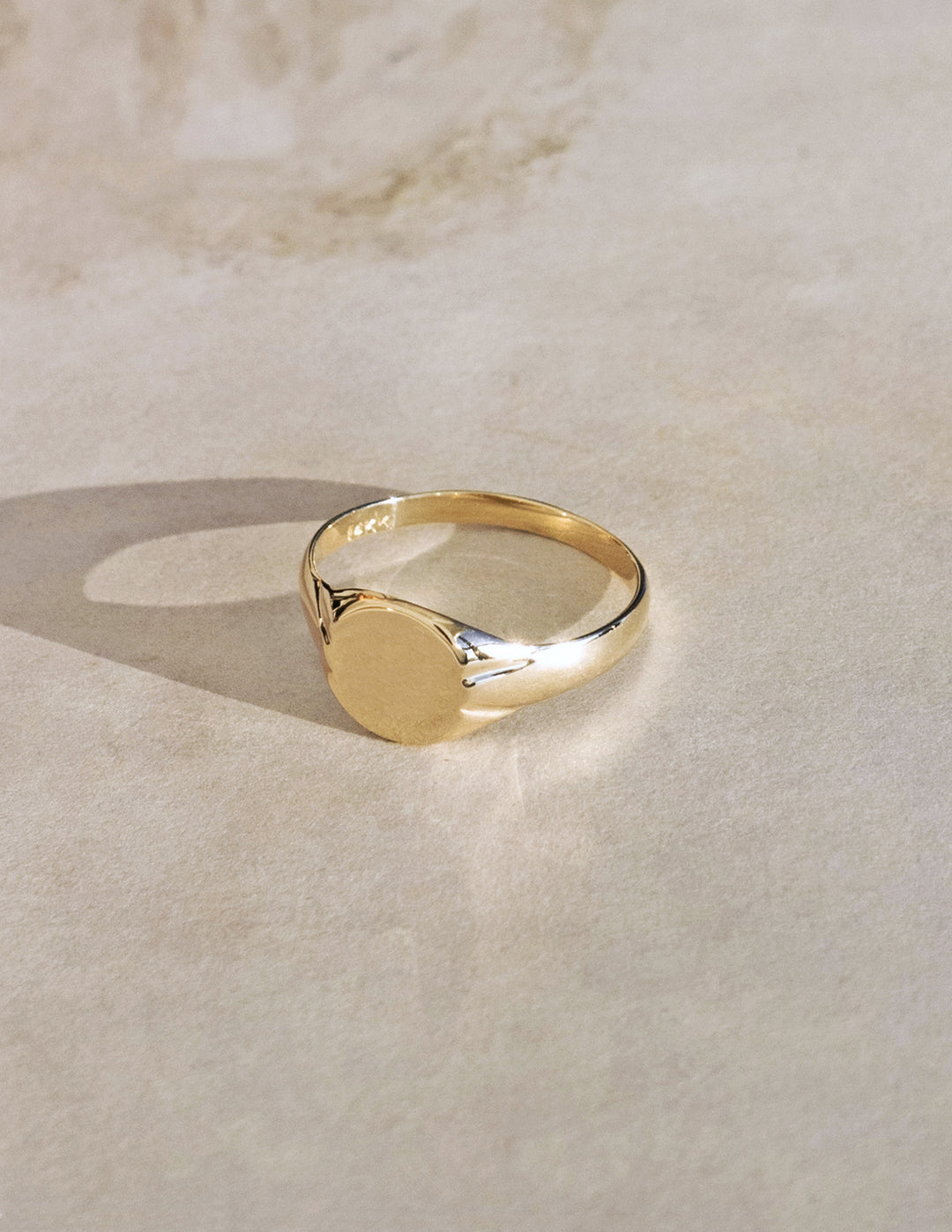 Petite Signet Ring